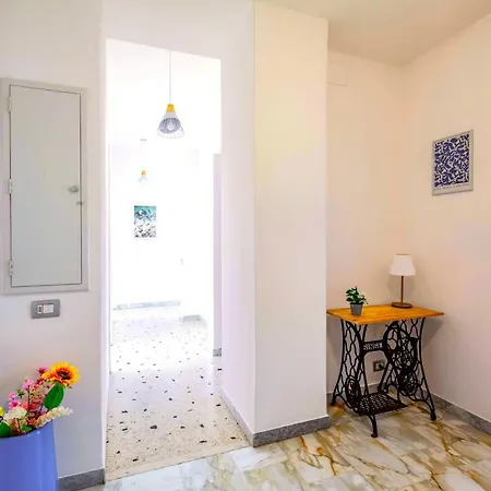 Hostly - Family Stresa شقة
