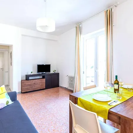 Hostly - Family Stresa Appartamento Roma