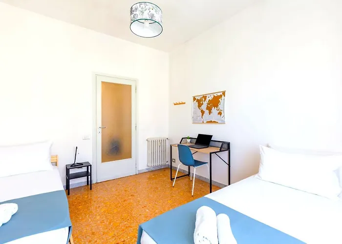 Hostly - Family Stresa * Roma